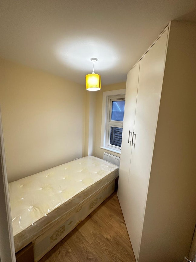 Box Room in Harlesden Main Photo