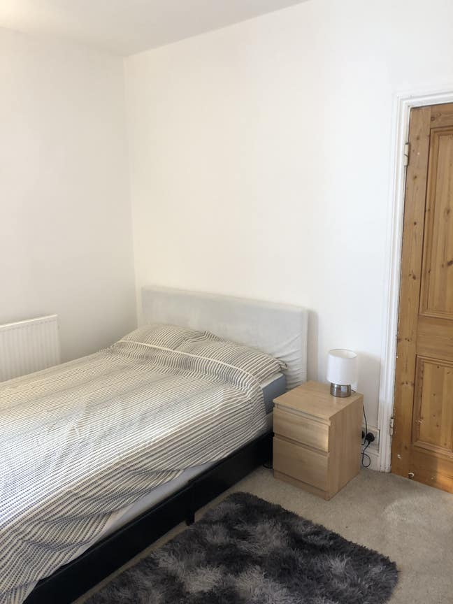 Lovely Double room Wandsworth  Main Photo