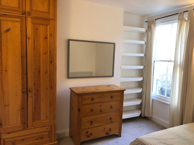 Spacious Double & Bright Single in SW18 Flatshare Main Photo