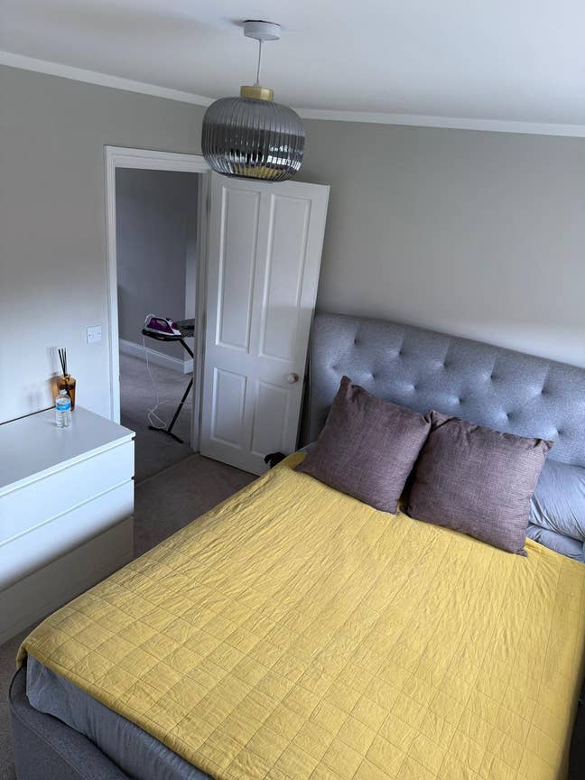 Furnished Double Room with Private Bathroom – All  Main Photo