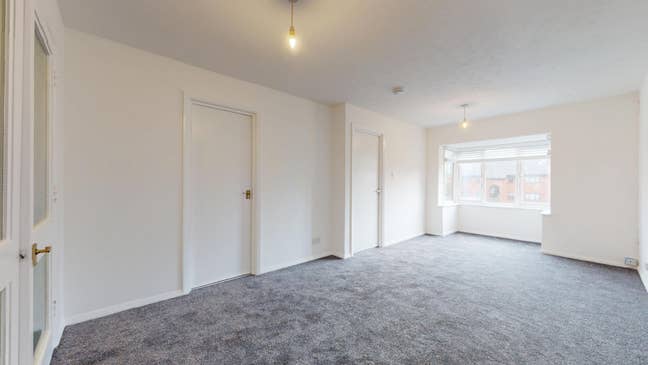 Two Bedroom Flat + Seprate Study, Acton W3 Main Photo