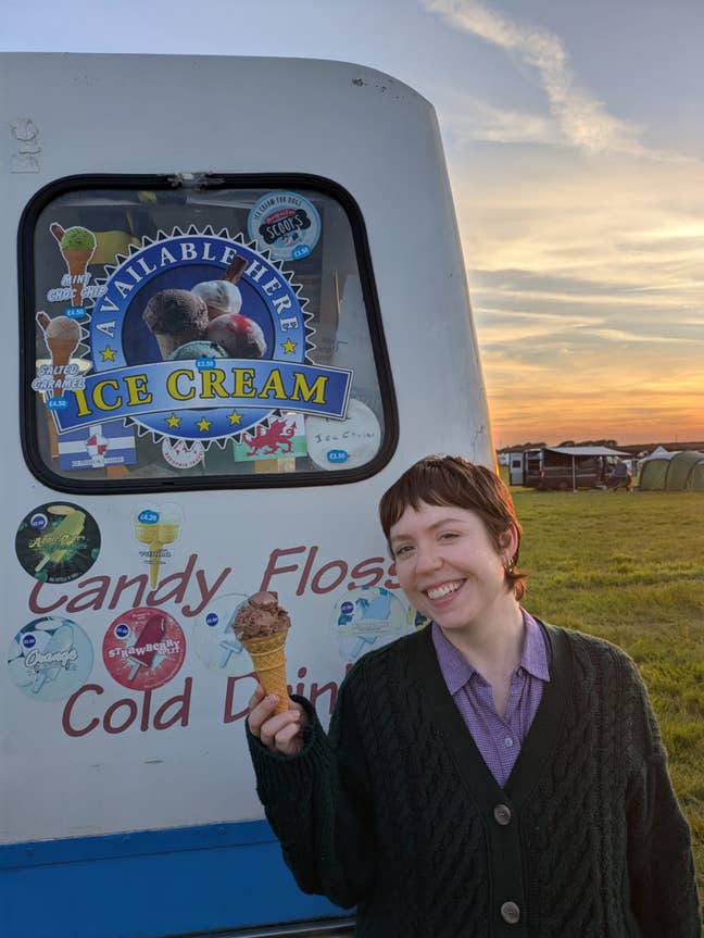 Counsellor looking for LGBTQ+ friendly home Main Photo