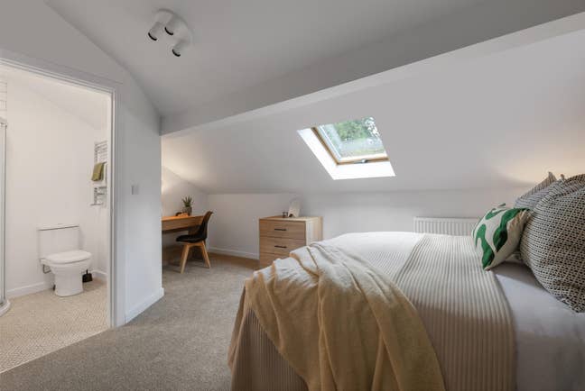 🔥 Luxury Ensuite Room in Bury ✨ Main Photo