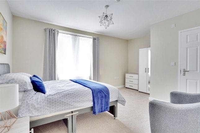 Ensuite Double Room Near Hospital - All Bills Inc Main Photo