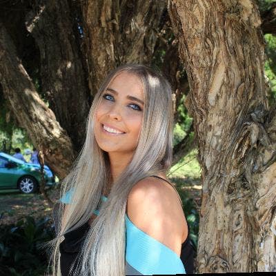 I’m a 22-year-old professional looking for ... Main Photo