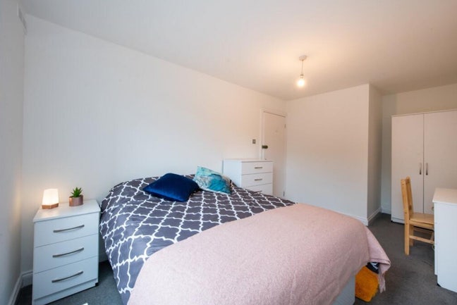 Room Available - Flat 7, Badric Court - From £875 Main Photo