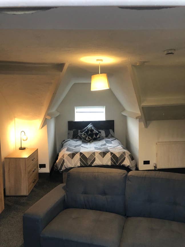 En-Suite Room - Allows Couples - DN2 Main Photo