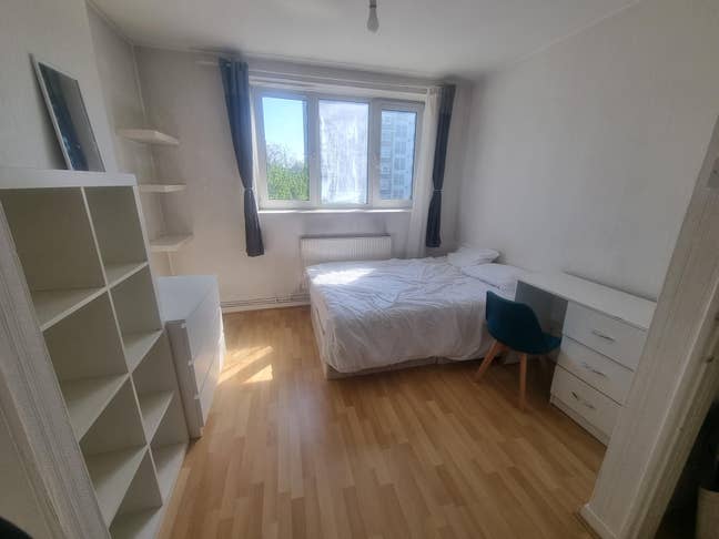 5 Mins Walk to Bethnal Green Tube!Perfect Location Main Photo