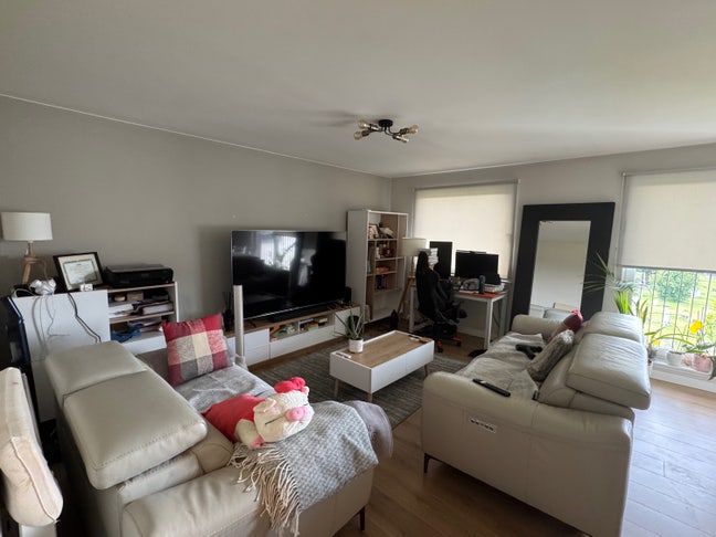 Room available with bills included  Main Photo