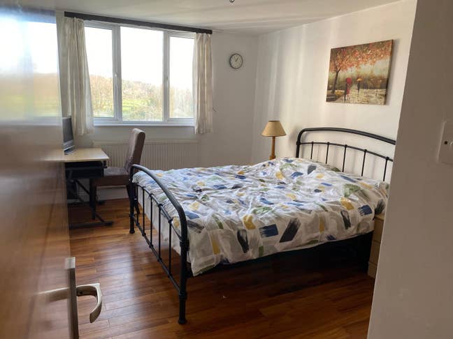 Double room for two near Kingston Hill University Main Photo