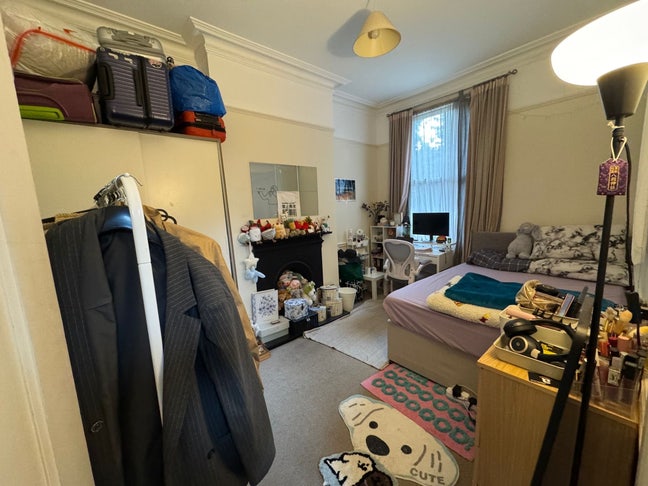 Join Our Lovely House in Acton ! Main Photo