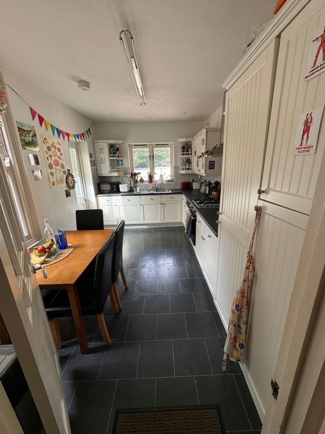 Join Our Lovely House in Acton ! Main Photo