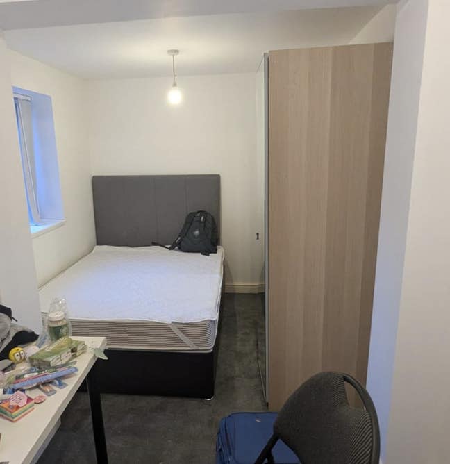 Double Bedroom in Salford Main Photo