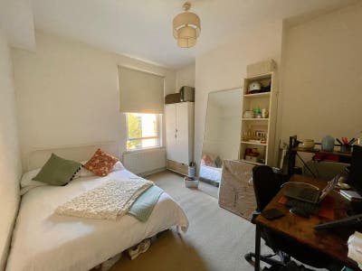 Double Room in our Dalston / Stoke Newington home Main Photo