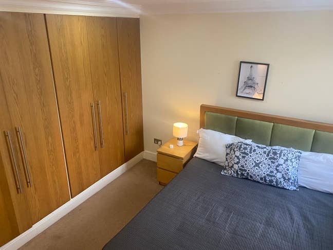 Bright cozy Room in Hendon Central  Main Photo