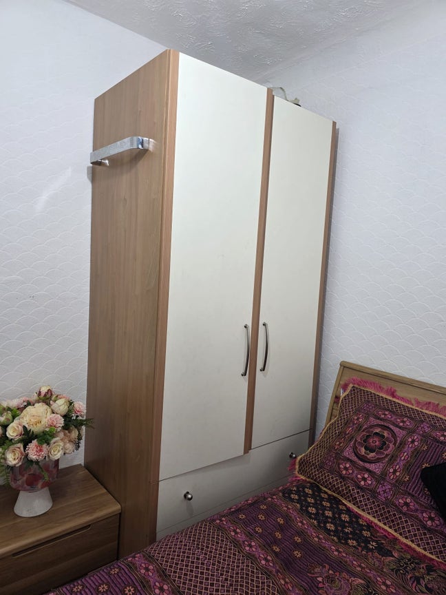 Double Bedroom  Main Photo