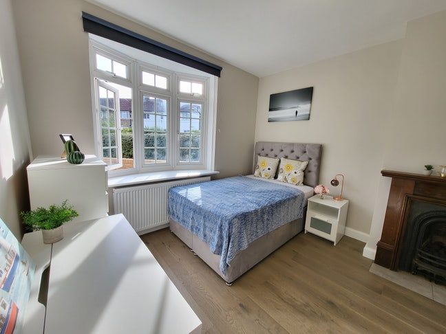 Amazing Ensuite Double for Single Professional Main Photo
