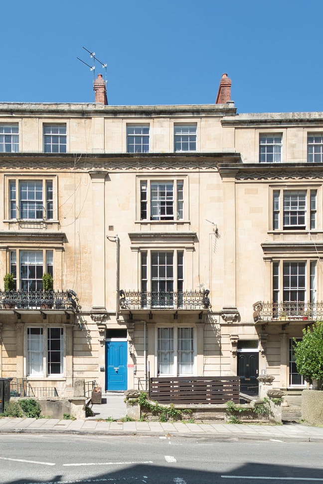 Short Lets in Georgian Townhouse: St Pauls Road Main Photo