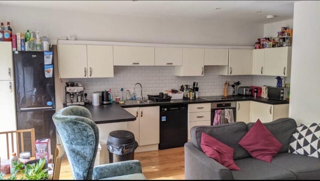 Big 5 bedroom house with garden Main Photo