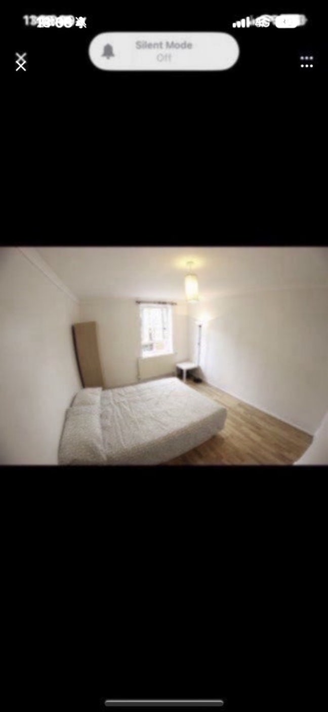 Spacious double room in Stepney Green Main Photo