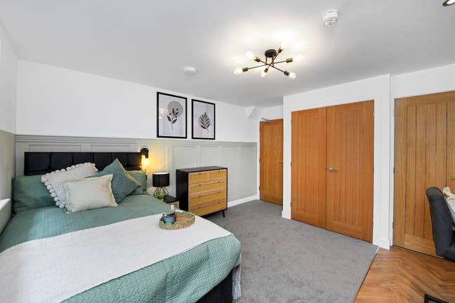 🌿🎐Most Convenience Brandnew Rooms in Carlton Main Photo