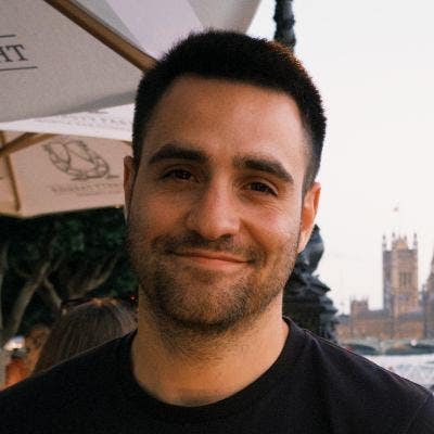 29 yo Gay Male Looking for Flatshare! Main Photo