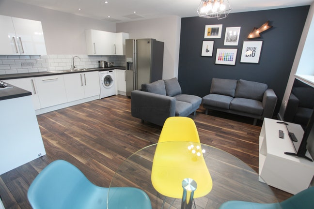 Kempston Street - En Suite Rooms - House Share Main Photo