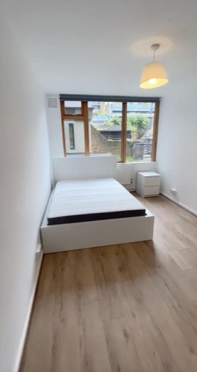 ✨ 2 bedrooms available in Stockwell flat Main Photo