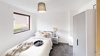 Last Few Remaining: Modern & All Bills Included Main Photo