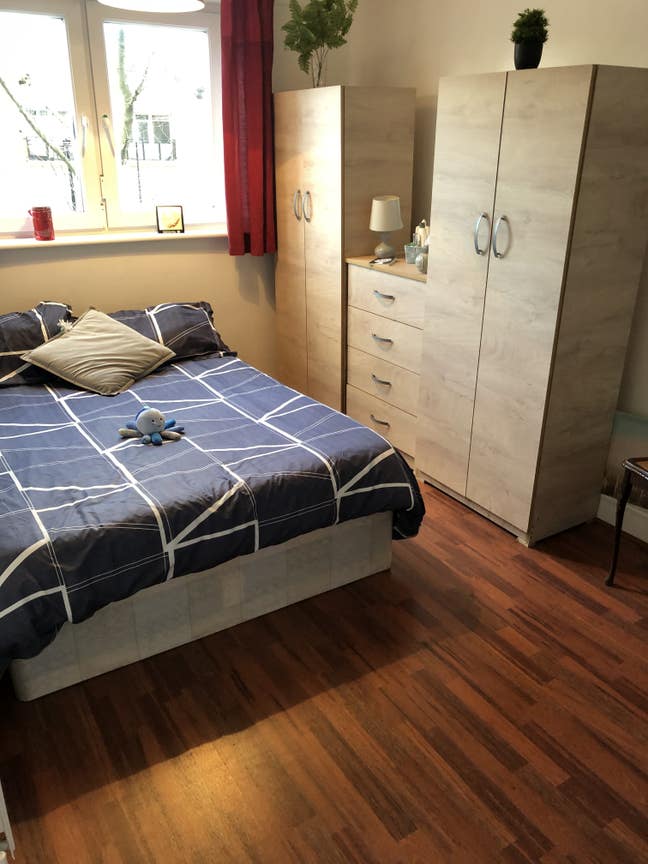 Spacious Double Room – Whitechapel  Main Photo