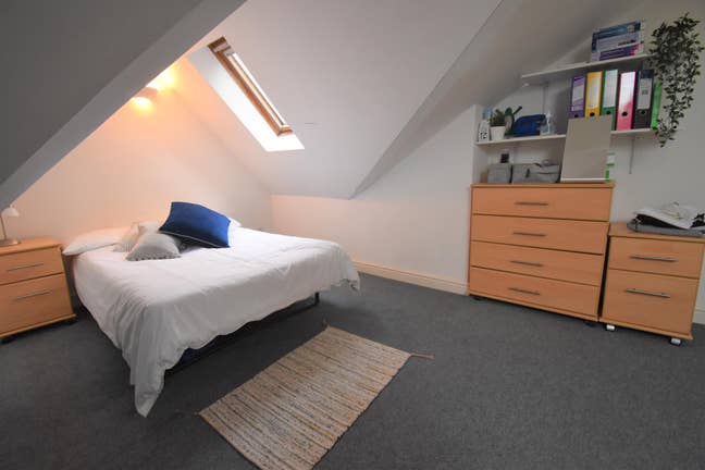 Students Only - Double Rooms Available 2025 Main Photo