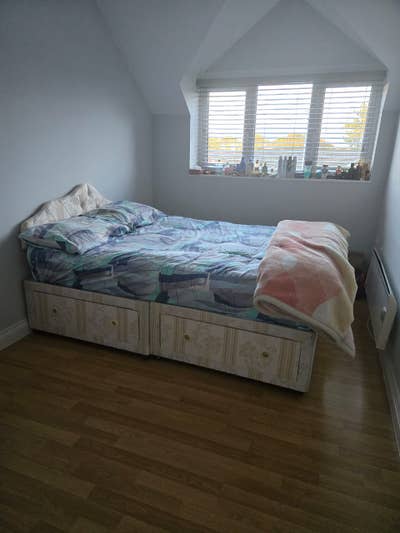 Double Bedroom Available Main Photo