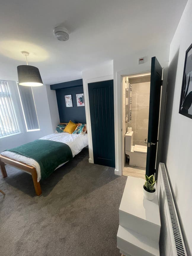 Stunning En-Suite CV2🏡All Bills Inc🔥 £0 Dep‼️ Main Photo