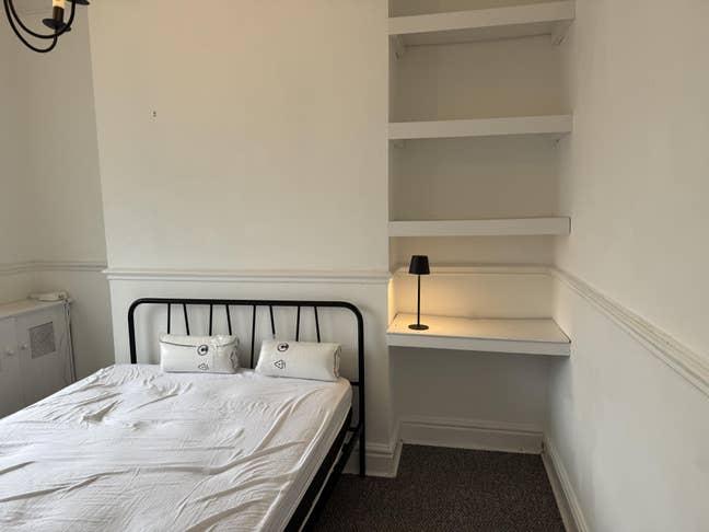 I have a double room for rent all are welcome  Main Photo