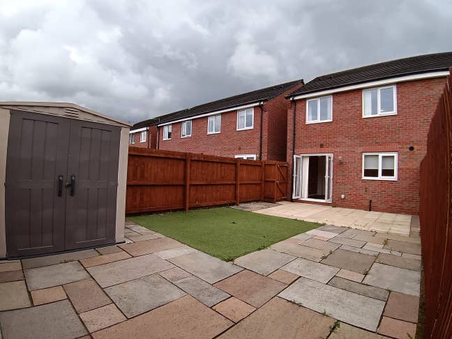 Spacious 3-Bedroom Semi-Detached Home  Main Photo
