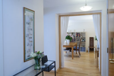 Luxury 3-Bed Apartment with Private Garden Main Photo