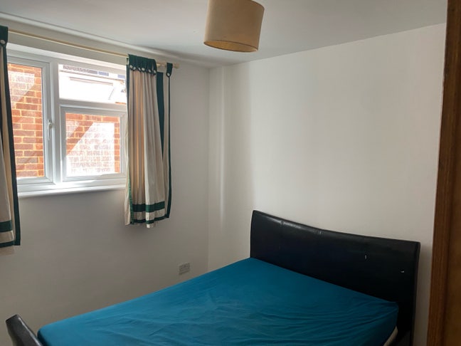 House share Northgate Crawley Main Photo