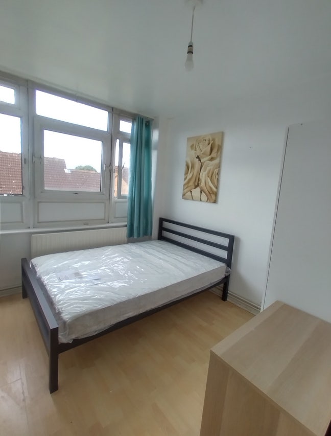 An affordable En-Suit Double room in Canary wharf Main Photo