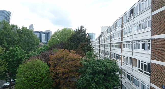 An affordable En-Suit Double room in Crossharbour Main Photo