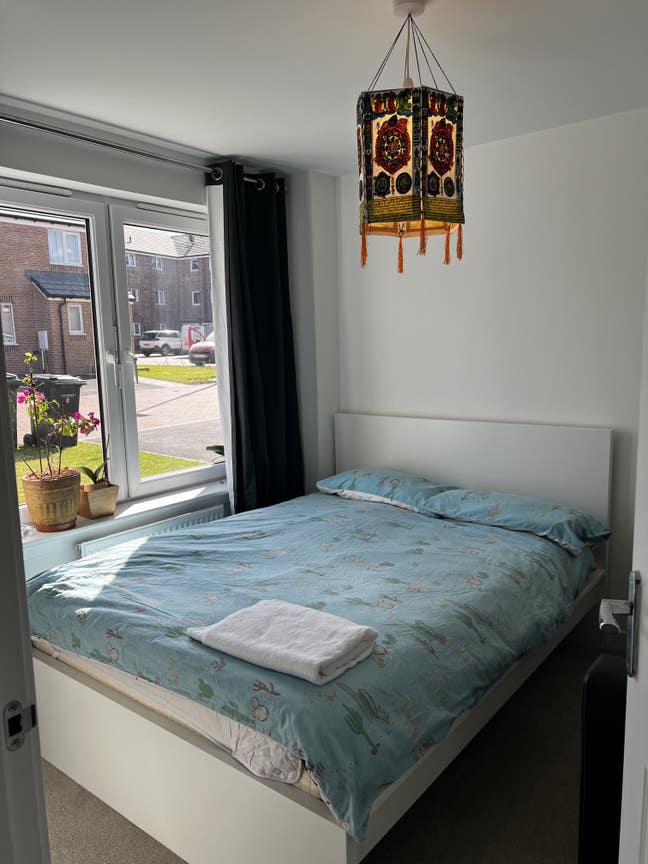 One fully furnished bedroom to rent Main Photo