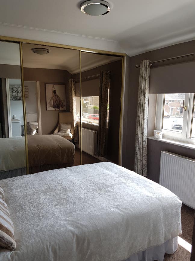 Double   En-suit  Room,  ST16. Main Photo