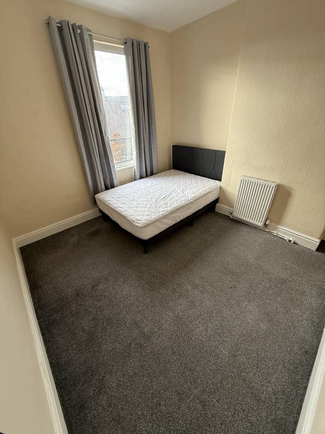 Double Room Close to Town – Bills Included Main Photo