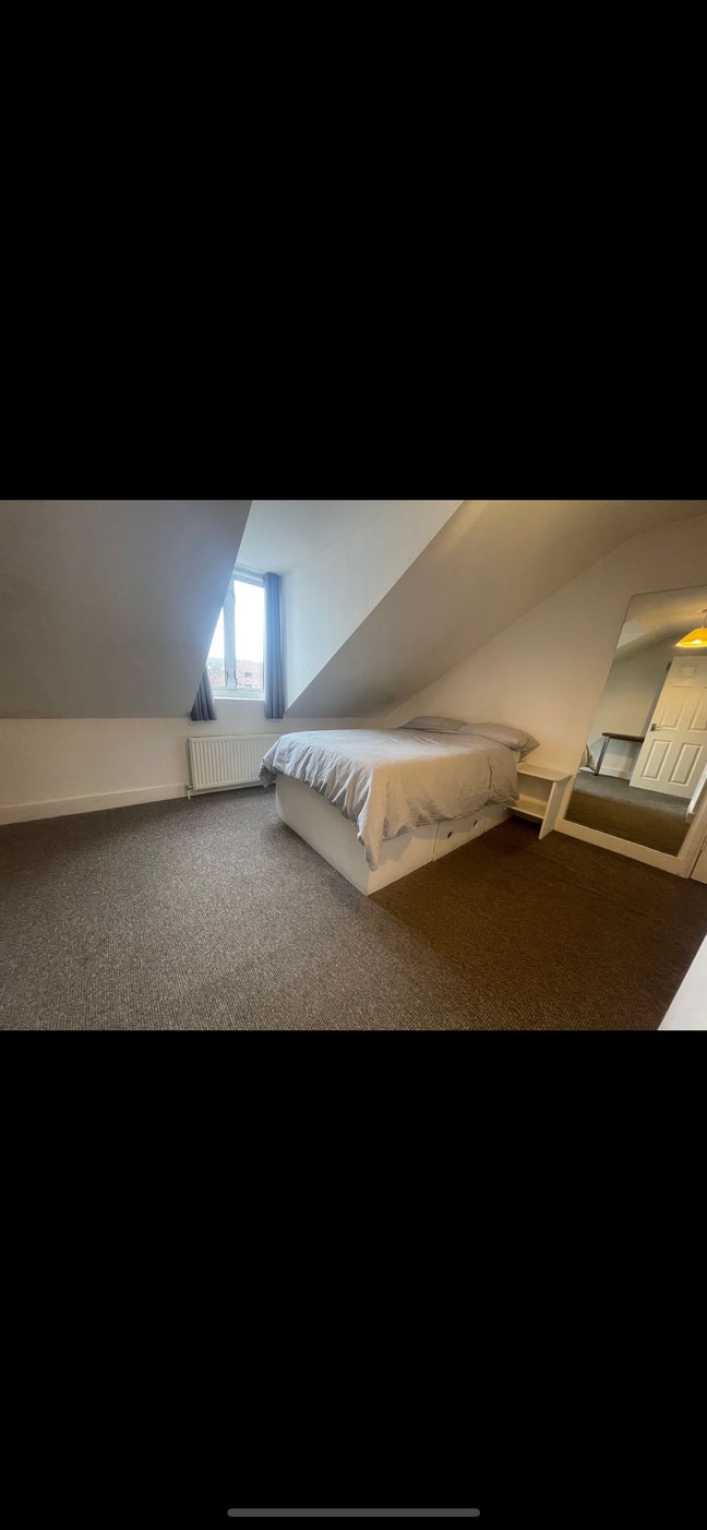 Spacious en-suite room All bills icd!!!!! RG1 4RA Main Photo