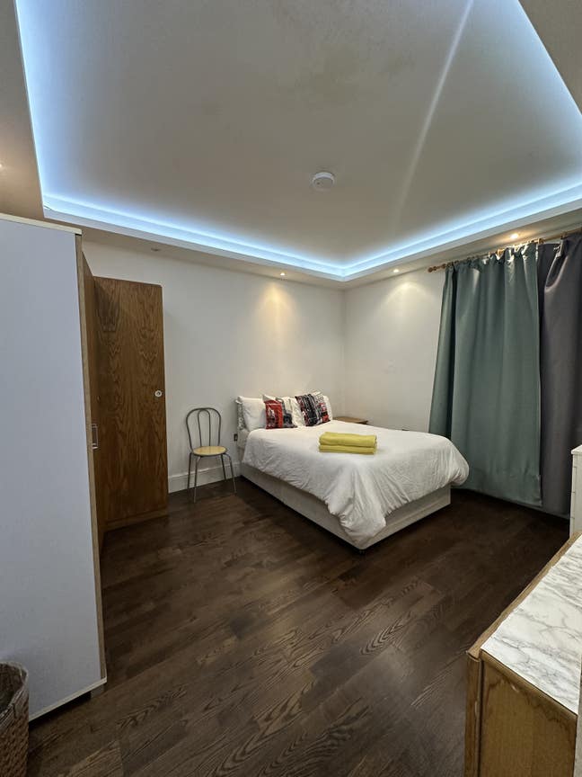 4 Bedrooms House to rent for Students ( HMO)  Main Photo