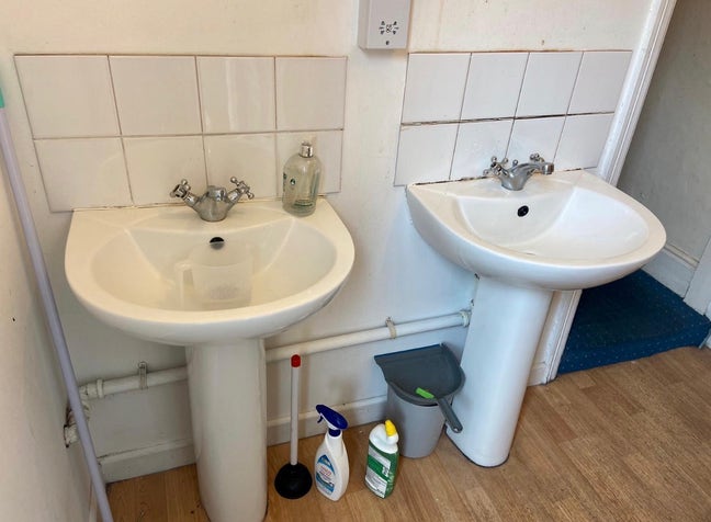 Large room in prime location, near to universities Main Photo