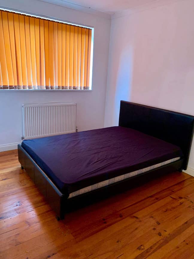 Double Room in Roehamperton  Main Photo