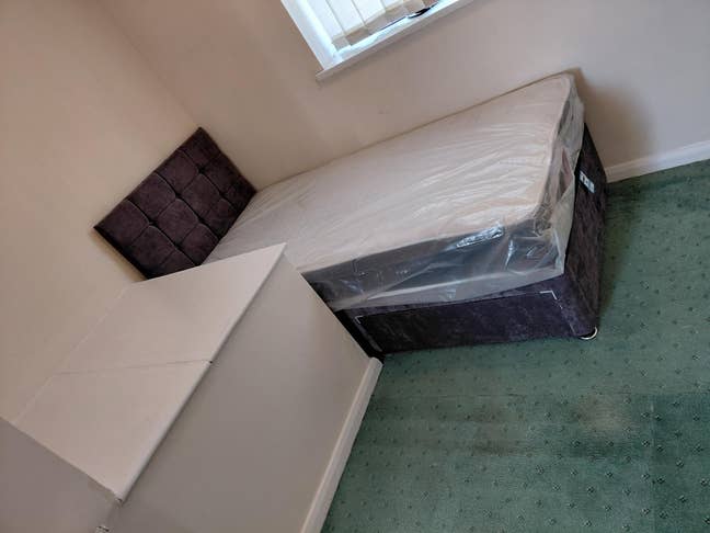 Single room available Main Photo