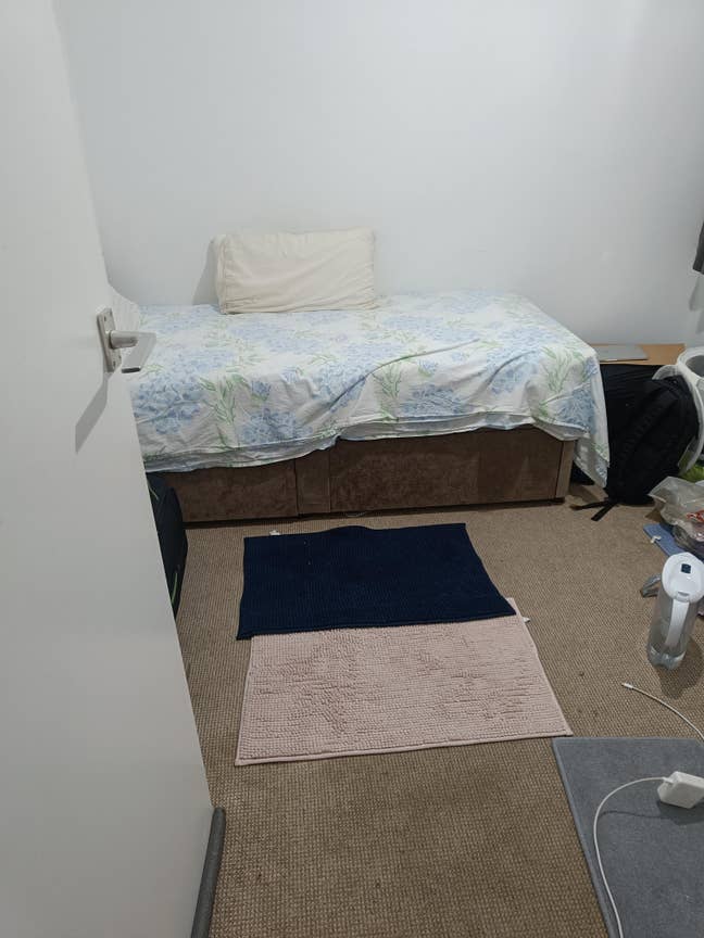 1 furnished room available Main Photo