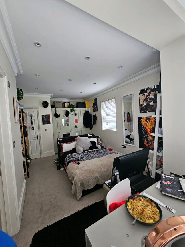 Gorgeous detached house in Shepherd's bush Main Photo
