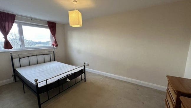 Spacious Double Room Available In Roehampton (431) Main Photo